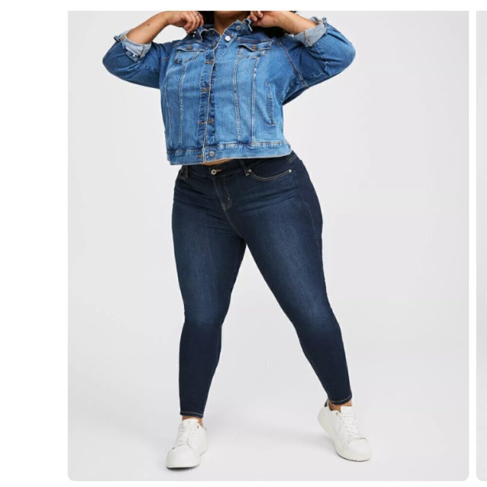 TORRID BOMBSHELL SKINNY PREMIUM STRETCH HIGH-RISE RAW HEM JEANS